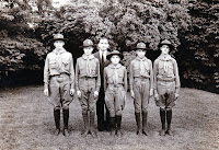 A group of people in uniform

Description automatically generated